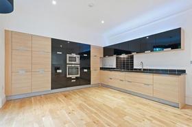 2 bedroom Flat to re...